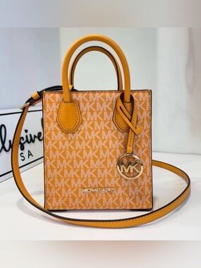 Michael Kors✨🧡💛 Orange Signature Mini Tote Bag